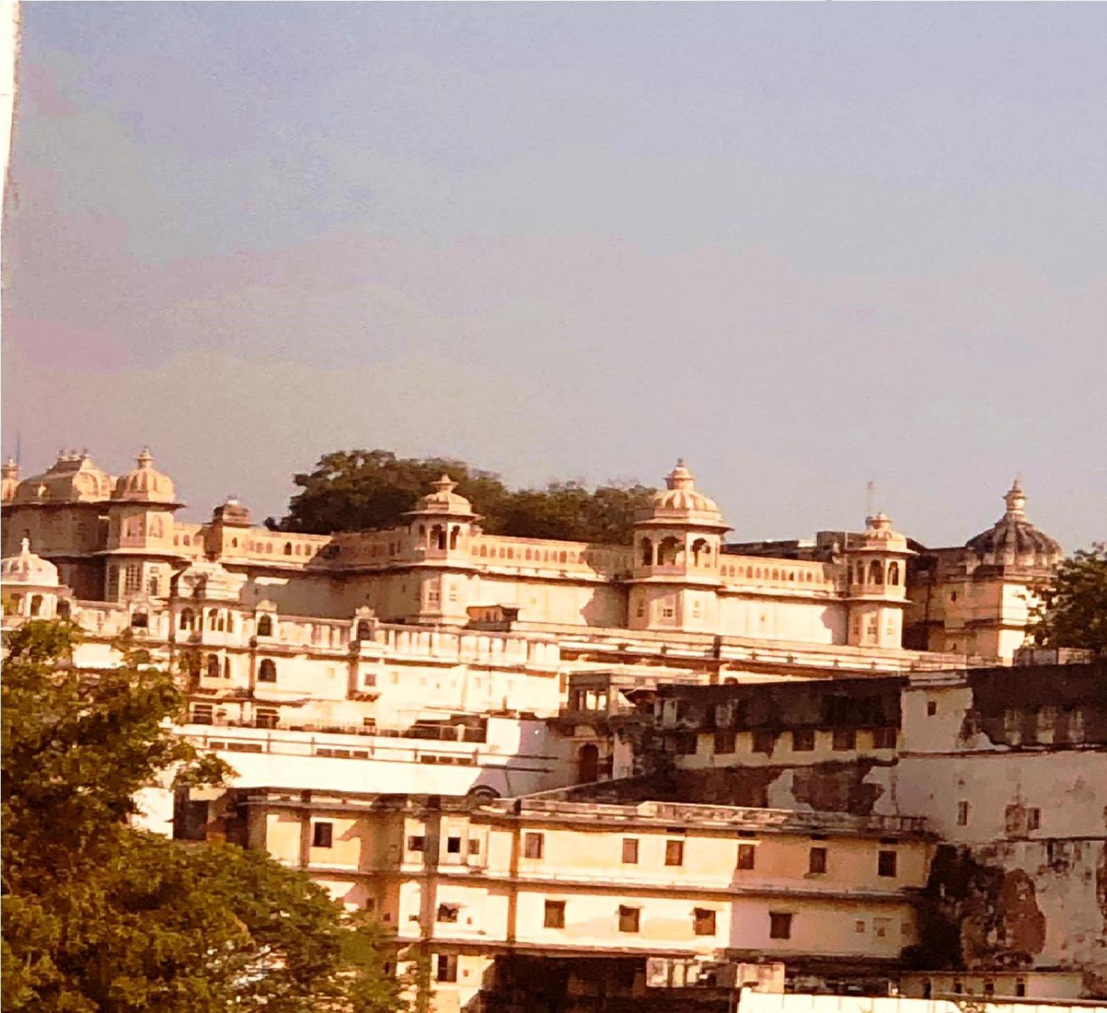 Hotel Nirvana Lakeside Udaipur Exterior foto